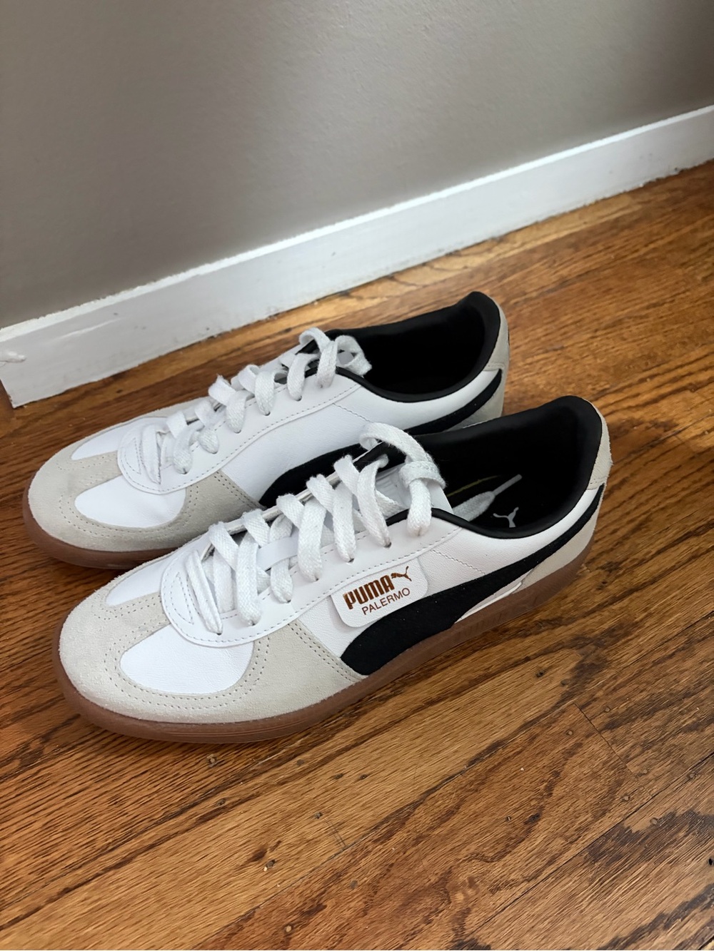 PUMA Palermo Women’s White Black Suede Sneakers